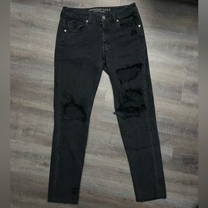 AMERICAN EAGLE | TOMGRL DISTRESSED JEANS